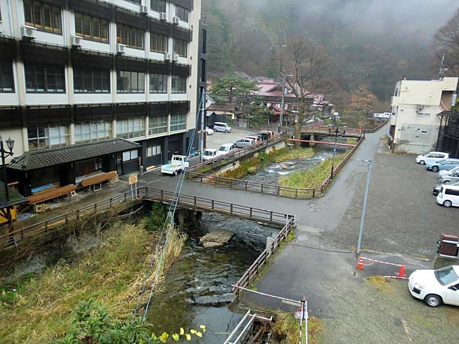 Motoyu Arimaya
