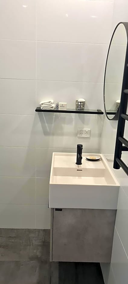 Byron Palms Guesthouse & Spa - Adults Only