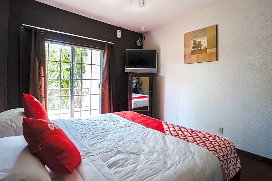 OYO Hotel CocoBeach