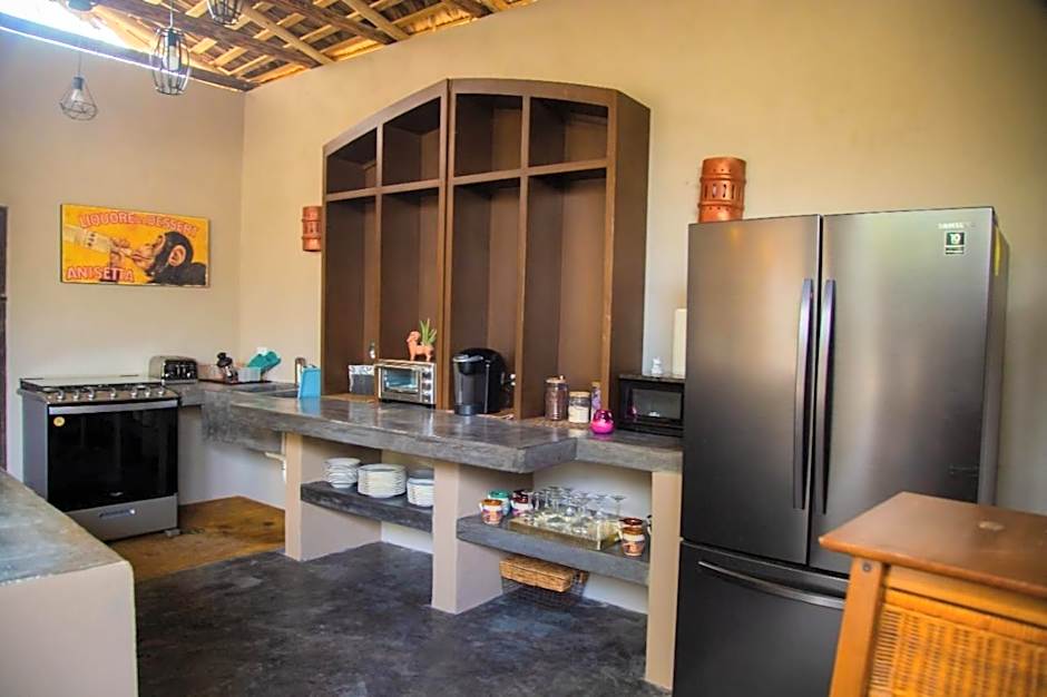 Pure Baja Private Suites-Upscale Property with Infinity Pool and Lush Gardens