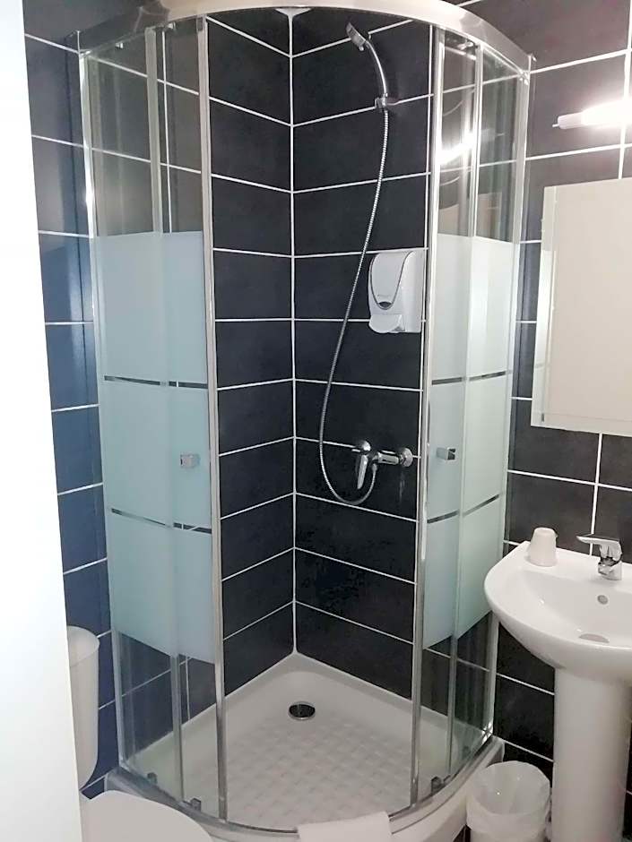 Kyriad Direct Dreux