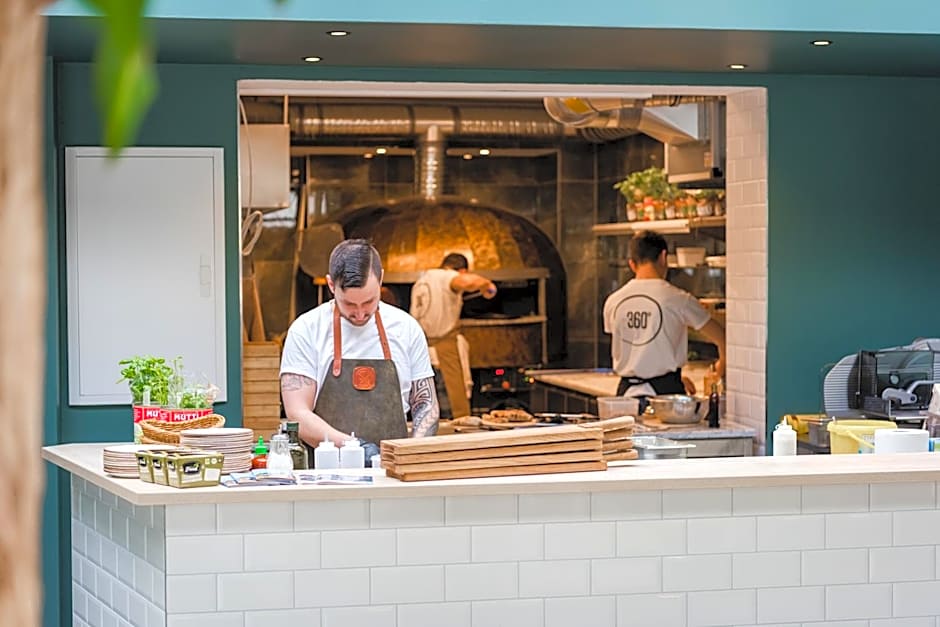 360 Grad Hotel & Bar