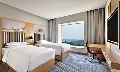 Concierge lounge access, Executive Guest room, 2 Twin, City view