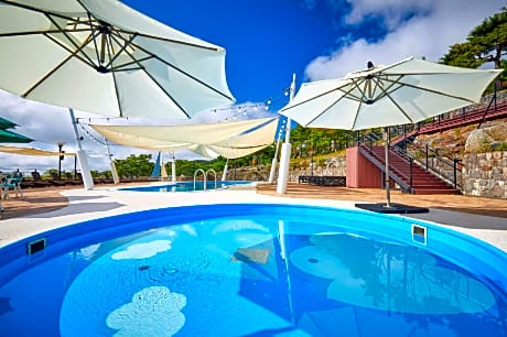 Mauna Ocean Resort