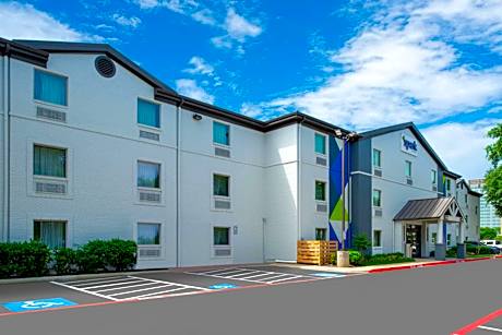 Spark by Hilton Dallas Market Center