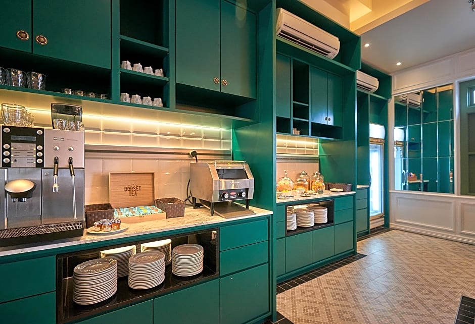 The Edison George Town