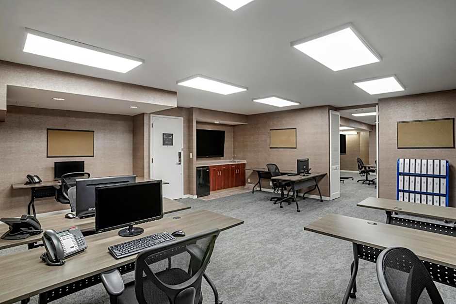 Sheraton Suites Wilmington Downtown