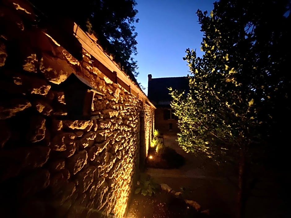 Domaine de Cazal - Chambres d'Hôtes avec piscine au cœur de 26 hectares de nature préservée