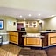 Comfort Inn & Suites Greenwood near University