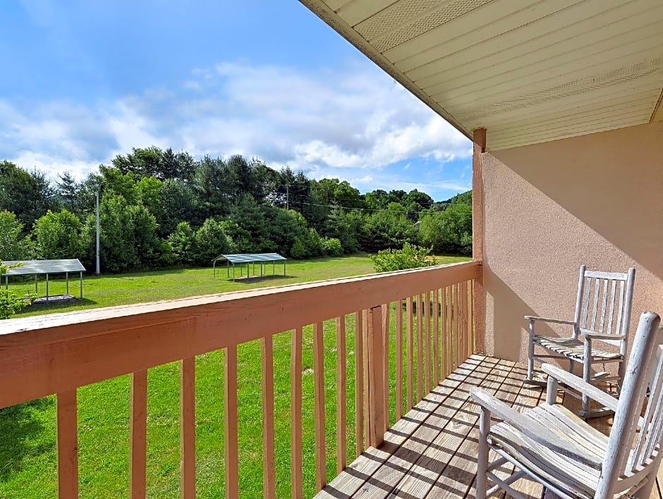 Americas Best Value Inn Canton, NC