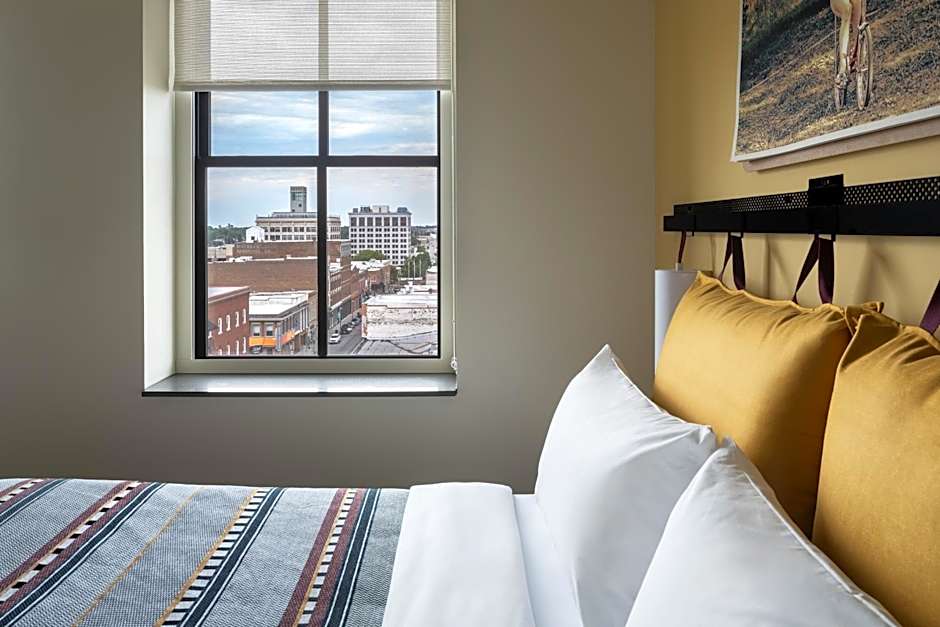 Moxy Springfield Downtown