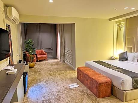 Queen Suite