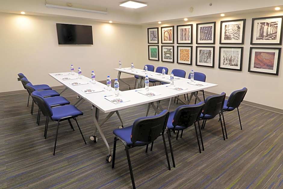 Holiday Inn Express Piedras Negras By IHG