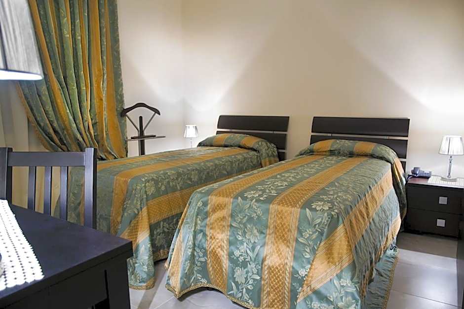Zdjęcie 1 z 7 — Standard 1 Double Bed or 2 Beds