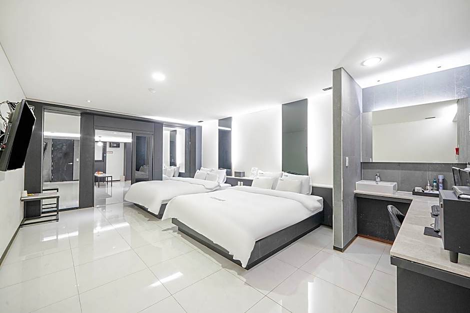 Yeongju Hotel