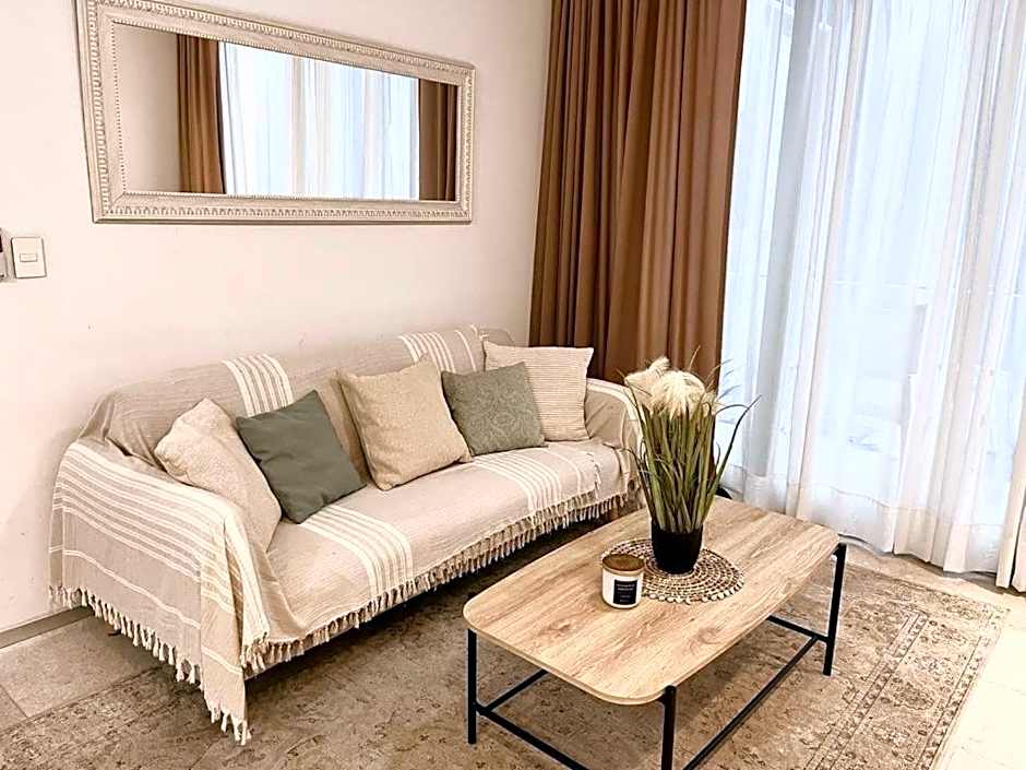 Luxury 5th Avenue Menesse 32