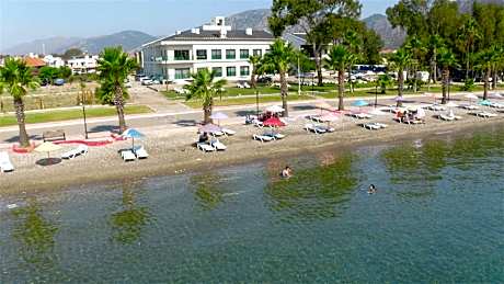 Dolunay Suit & Beach