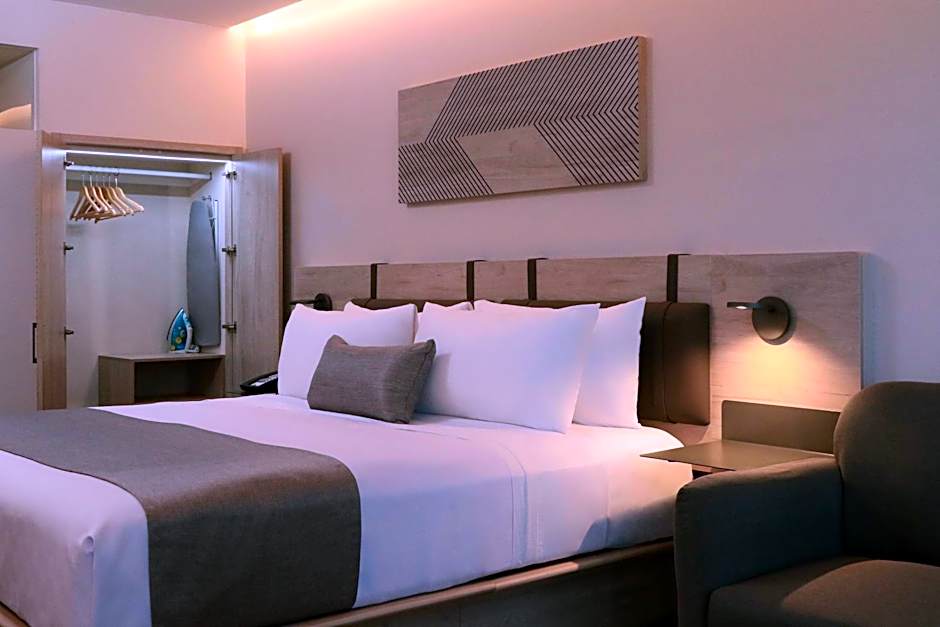 City Express Plus by Marriott Monterrey Centro