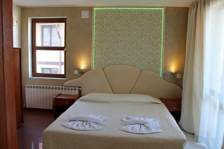 One-Bedroom Suite (3 Adults)