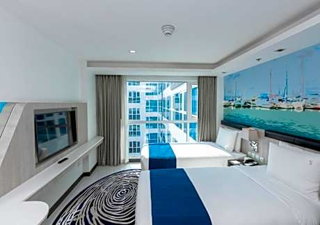 Standard Twin Room with Free Breakfast - Non-Smoking