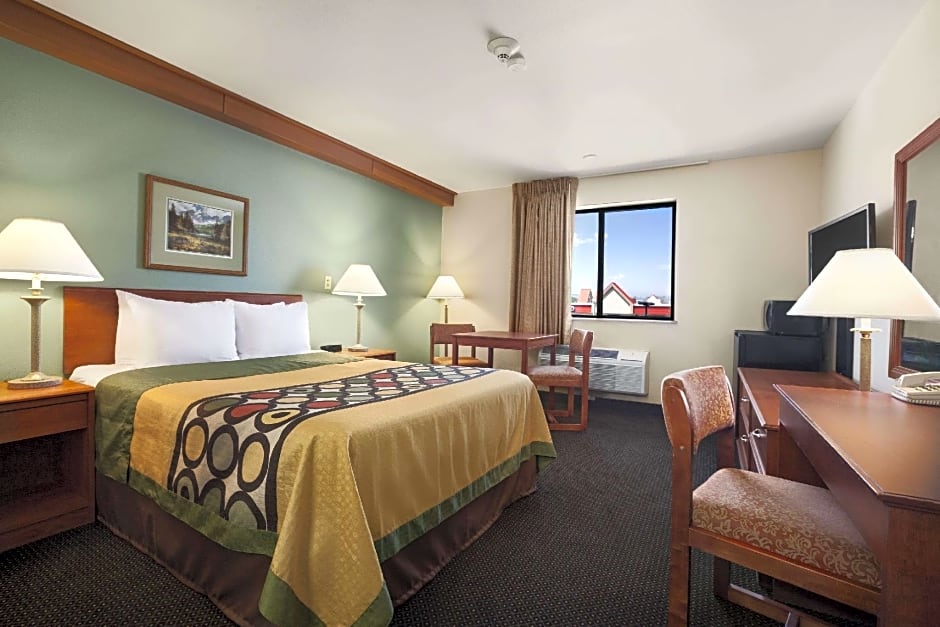 Super 8 by Wyndham Columbus