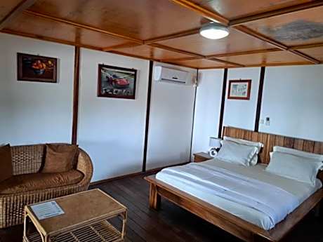 Bungalow with Sea View