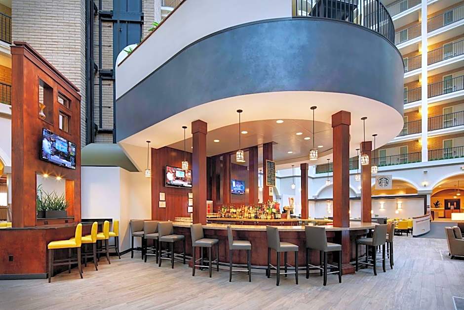 Embassy Suites By Hilton Hotel Dallas - Park Central Area
