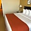 Country Inn & Suites by Radisson, Dundee, MI