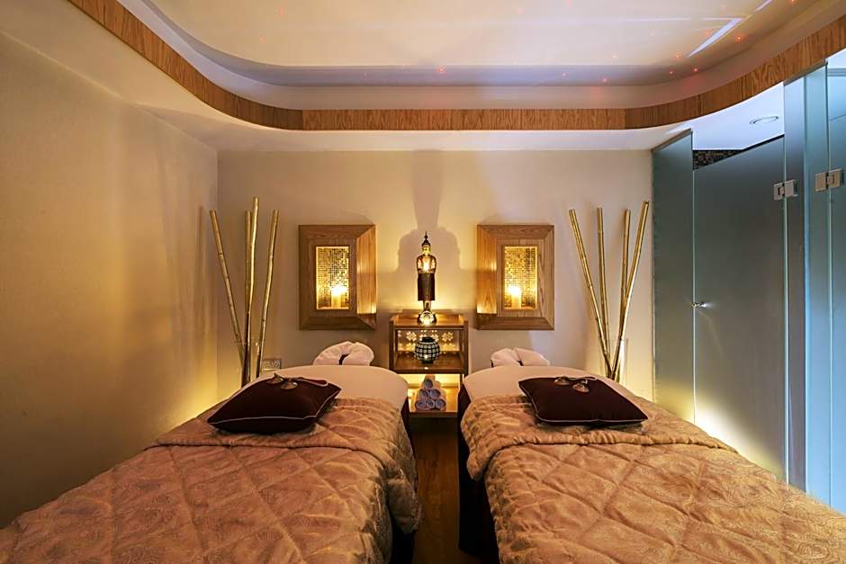 Constantinou Bros Athena Royal Beach Hotel