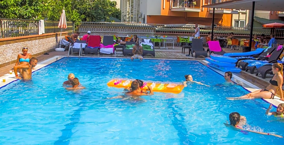 Kleopatra Ada Beach Hotel