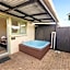 Birchwood Spa Motel