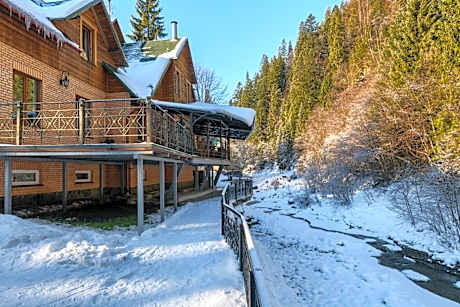 LAVANDA country club