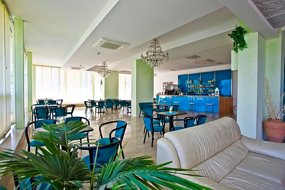 Hotel Holiday Park