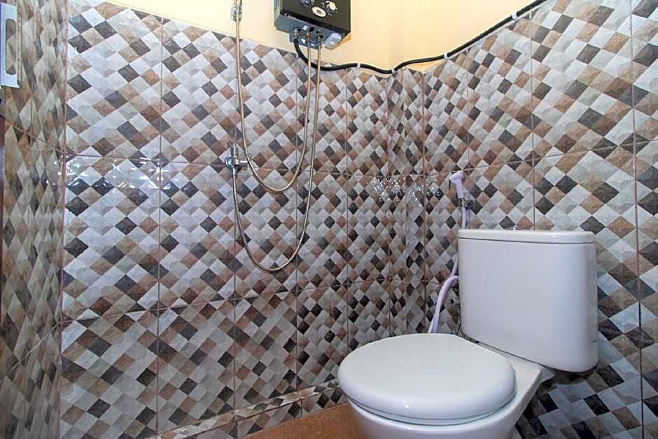 RedDoorz Syariah near Politeknik Negeri Madiun