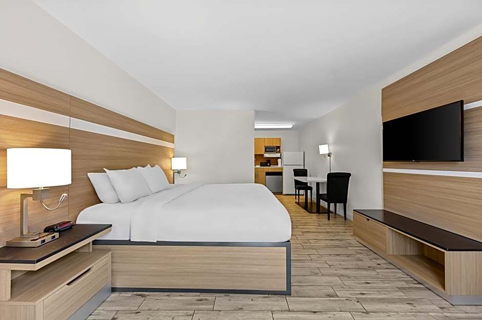 MainStay Suites Knoxville - Cedar Bluff