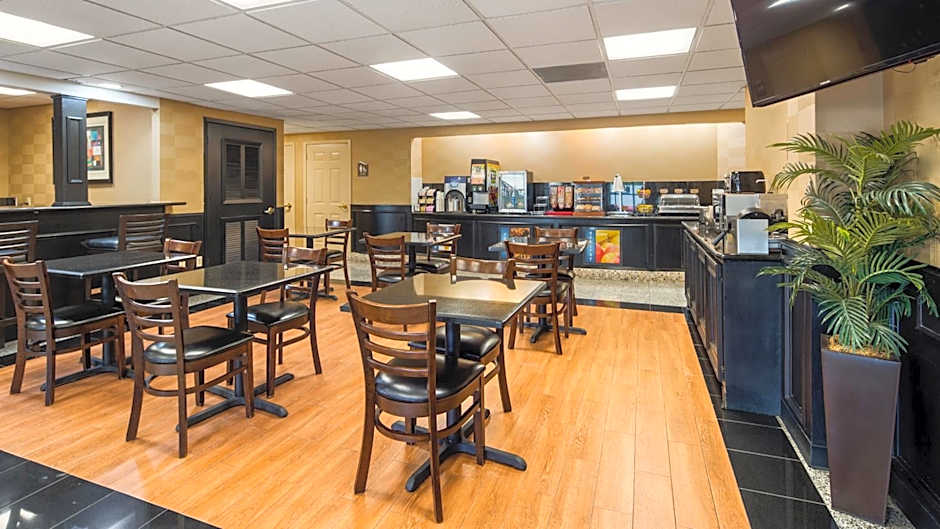 Best Western Plus Northwest Inn & Suites – Houston, TX