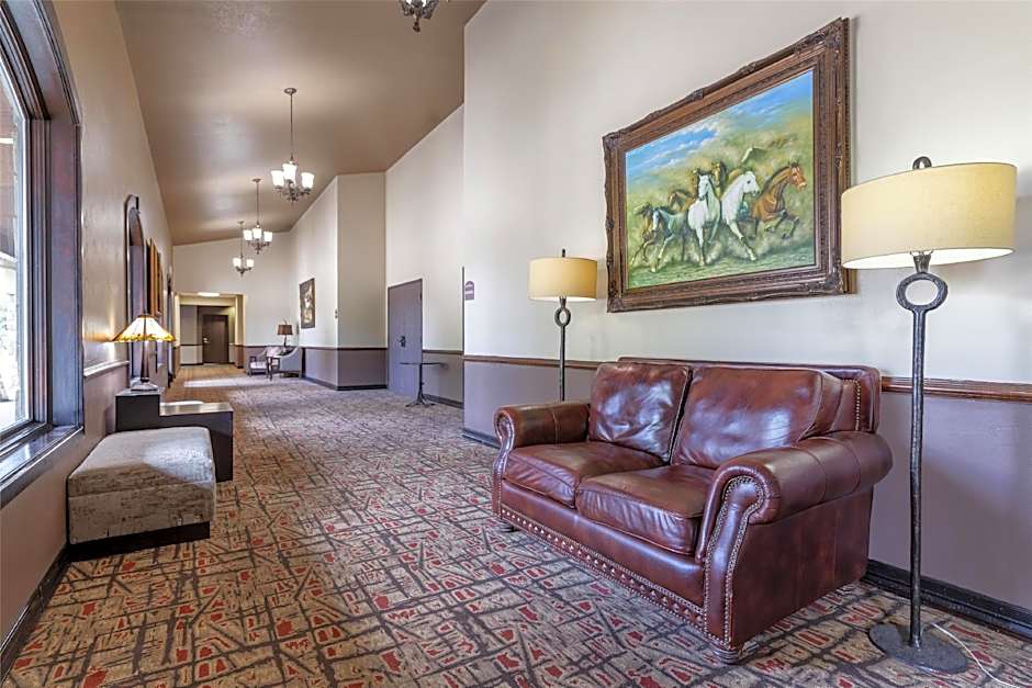 Best Western Plus Cimarron Hotel & Suites