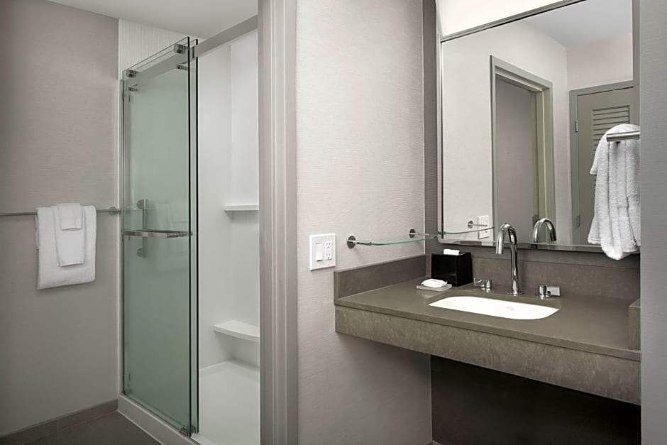 Courtyard by Marriott Savannah Downtown - Historic District