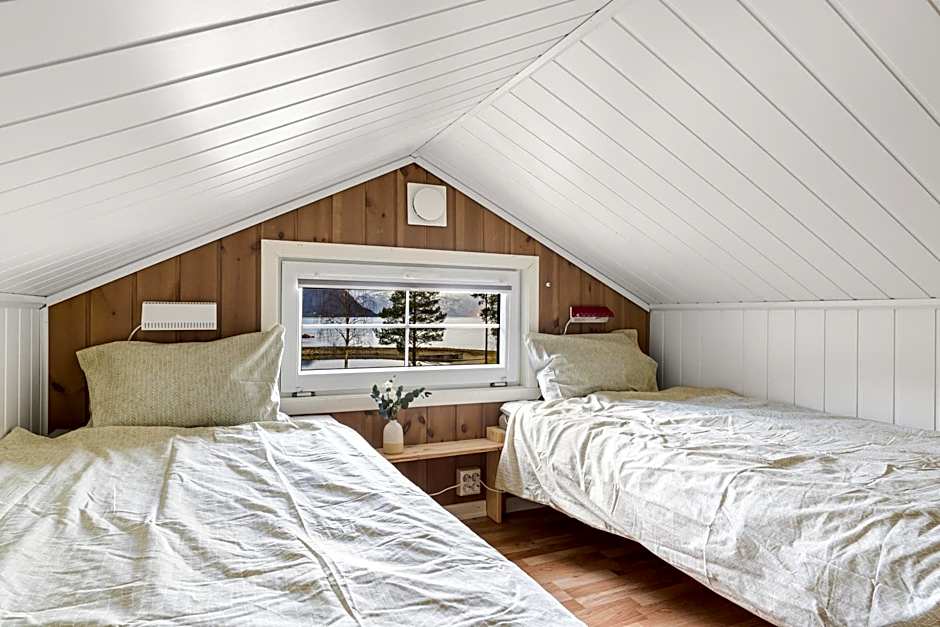 Photo 1 of 12 of Family Cabin, View