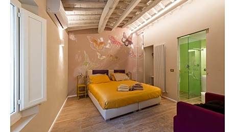 Deluxe Double or Twin Room with City View