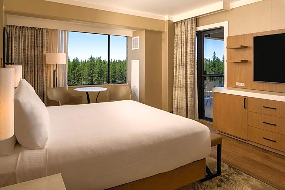 Golden Nugget Lake Tahoe Hotel & Casino