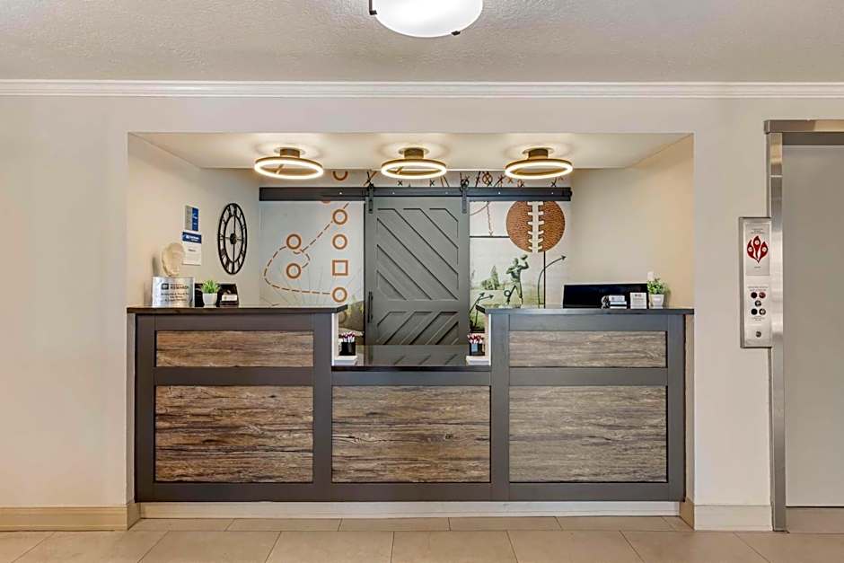 Best Western Plus Grand Manor Inn