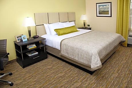 Studio King Suite - Communications Accessible