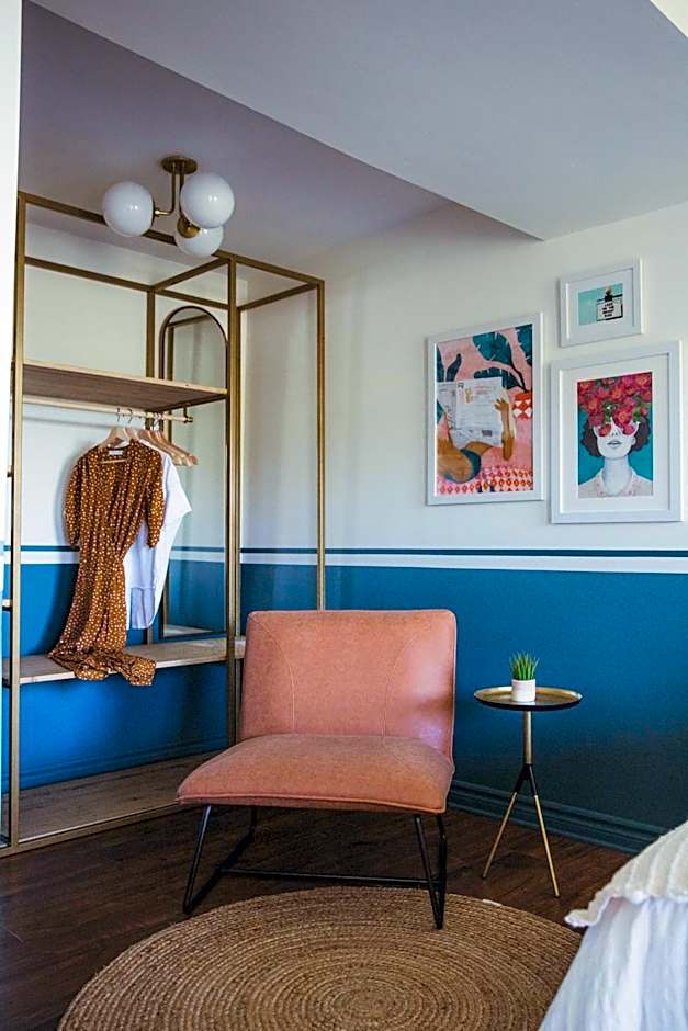 The June Motel, Prince Edward County