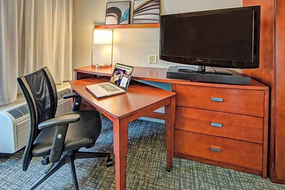 Courtyard by Marriott Memphis Southaven