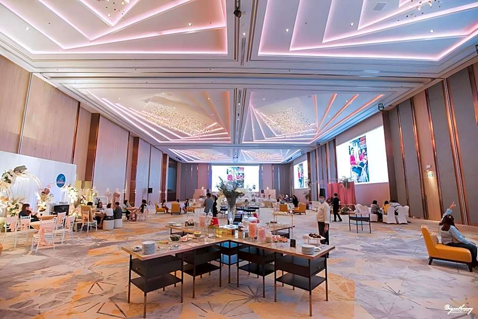 Grand Richmond Stylish Convention Hotel