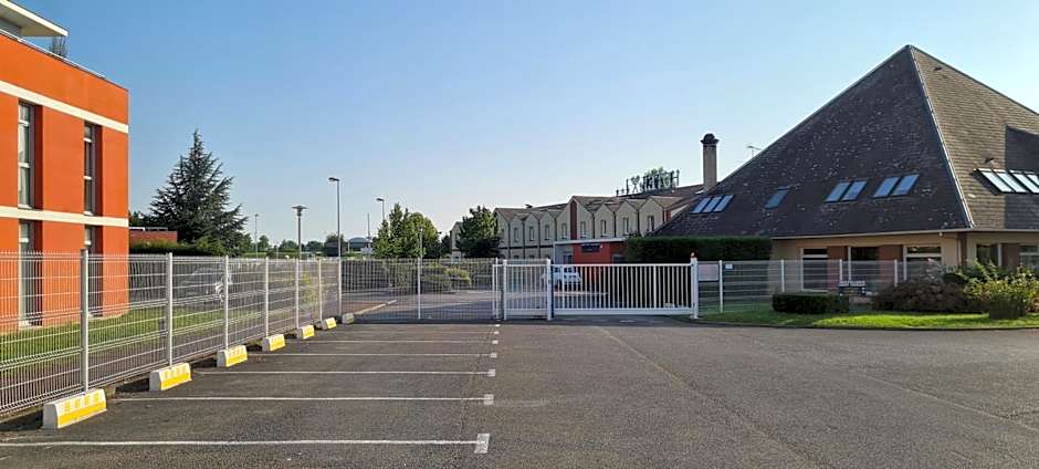 Hostellerie Saint Vincent Beauvais Aeroport