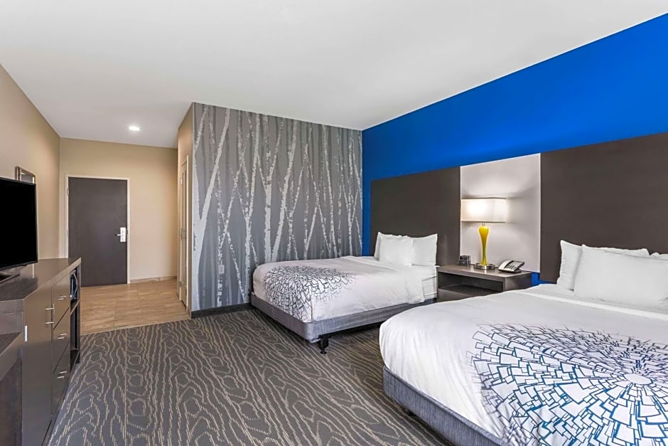 La Quinta Inn & Suites by Wyndham Odessa North-Sienna Tower