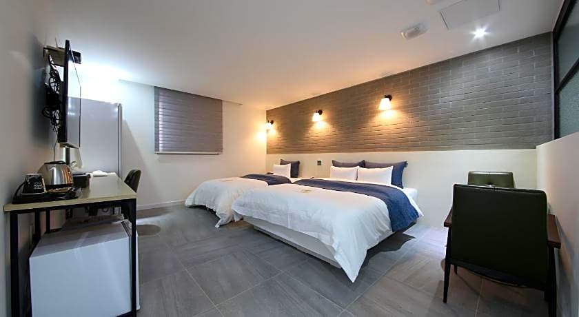Two Nights Business Hotel
