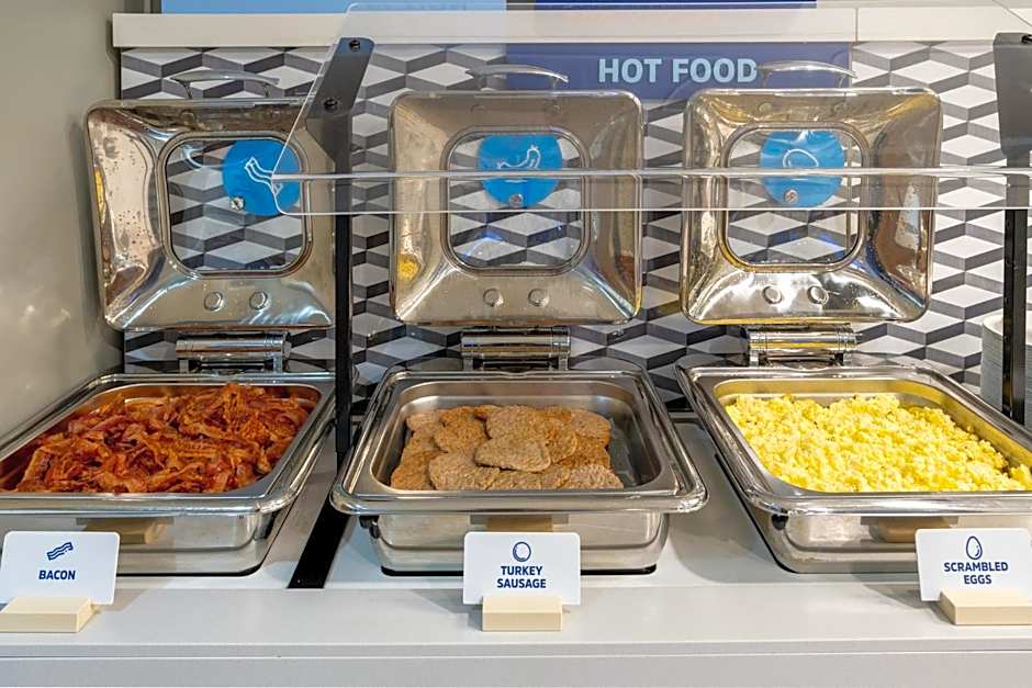 Holiday Inn Express Hotel & Suites Salisbury - Delmar By IHG